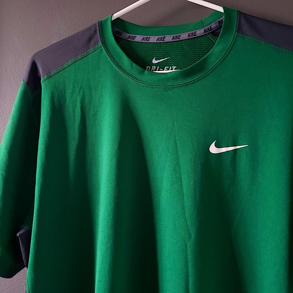 Nike Dri-Fit tee - Picture 1 of 3